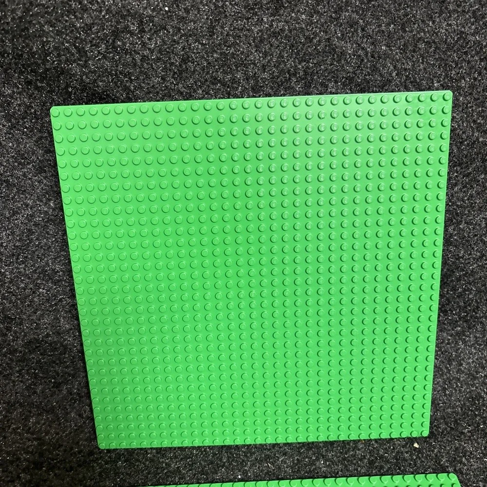 LEGO - 2 Large Baseplate 32 x 32 (10X10